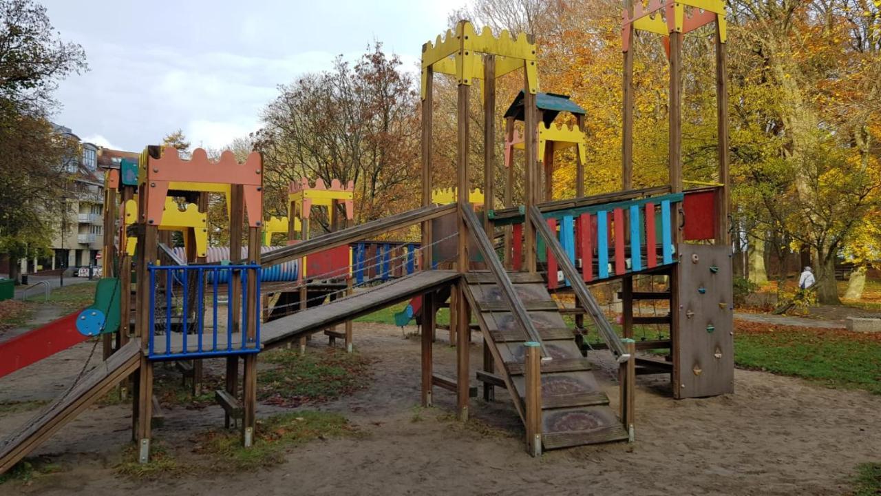 Apartament Bursztyn Apartman Kołobrzeg Kültér fotó